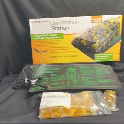 BE637 Germination Station 