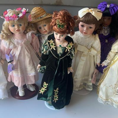 BE726 Traditional Doll Collection Traditional doll collection