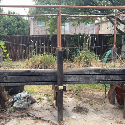 BE832 Raised Garden Bed With Hoses