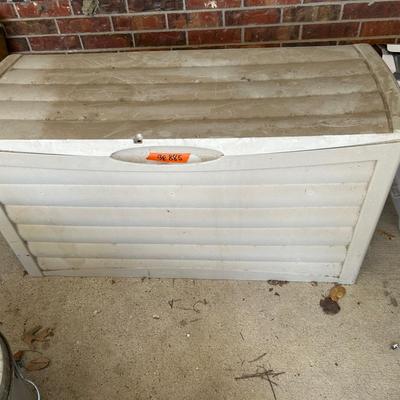 BE885 63 Gallon Deck Container/Storage