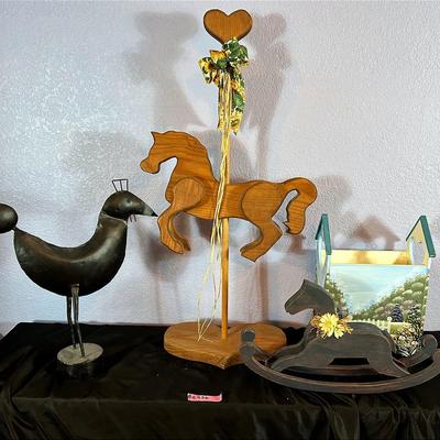 BE936 Wood & Metal Handcrafted Horse And Bird Decor!!
