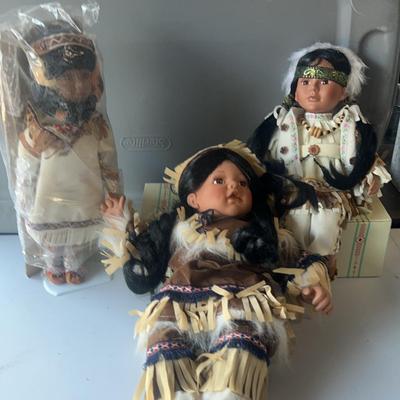 BE720 Porcelain Native American Dolls