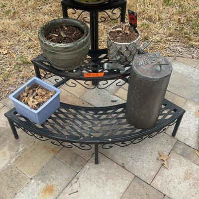 BE808 3 Tier Plant Stand 24in H 