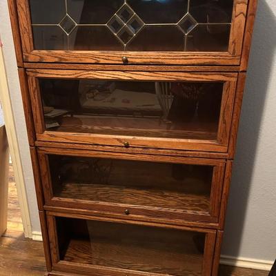 BE554 4 SECTION LEADED GLASS OAK WOOD LAWYER BOOKCASE 