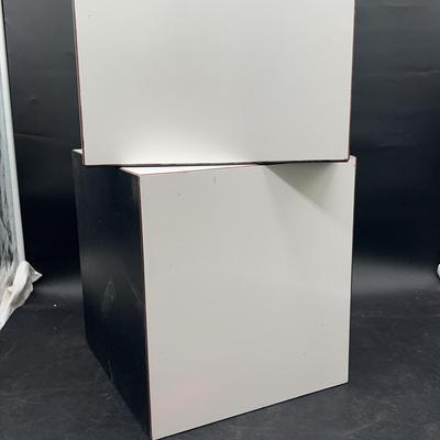 BE926 Set Of Display Cubes