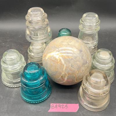 BE925 Polished Rock-like Sphere And 10 Insulators