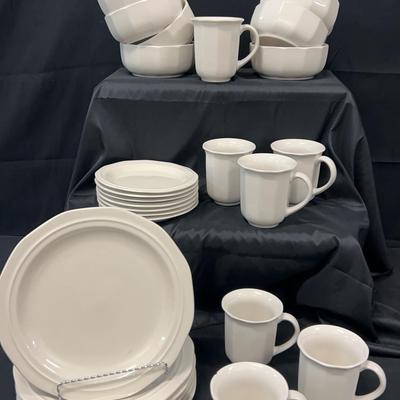 Cream Colored Dish Set 