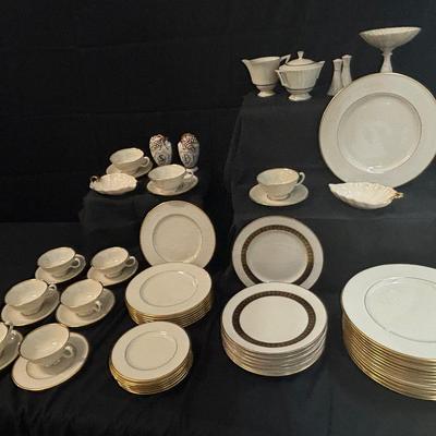 58 Piece China Set 