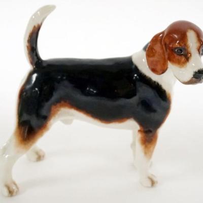 Sale Photo Thumbnail #48: 1048	BOEHM PORCELAIN BEAGLE DOG FIGURE, APPROXIMATELY 7 IN X 3 IN X 6 1/2 IN H
