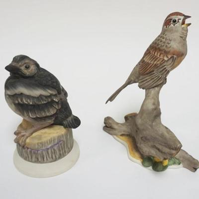 Sale Photo Thumbnail #22: 1022	BOEHM PORCELAIN *FLEDGLING MAGPIE* & *TREE SPARROW*
