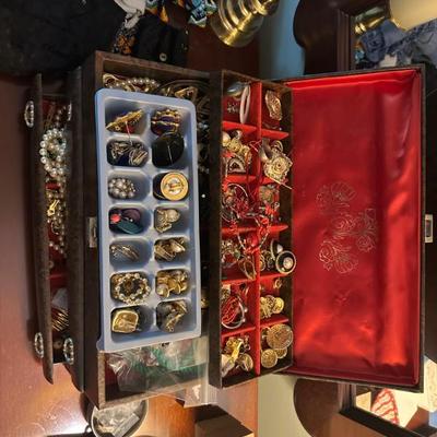 Sale Photo Thumbnail #34
