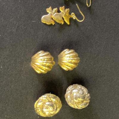 5 Pairs of Pierced Earrings 