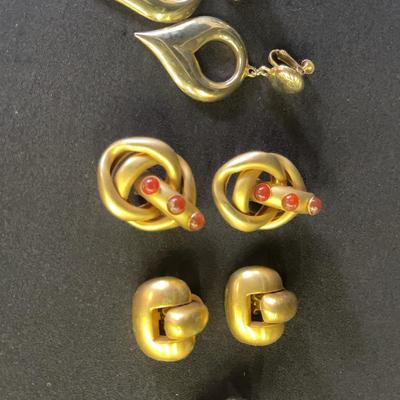 Statement clip on Earrings - 4 pairs 