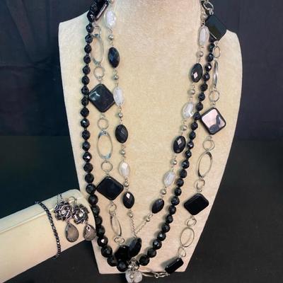 Black And Silver Color Jewlery 