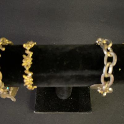 4 clasp on bracelets 