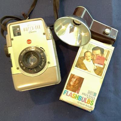 Brownie Bull’s-Eye Camera Kodak With Flash Bulbs 