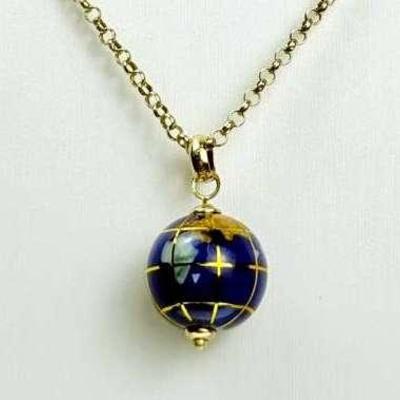 10K Gold 16" Chain Necklace With Enamel Globe Pendant With 10K Bail