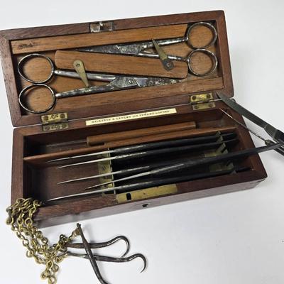 Vintage Field Surgeons Kit In Mahagony Box - Millikin & Lawley London