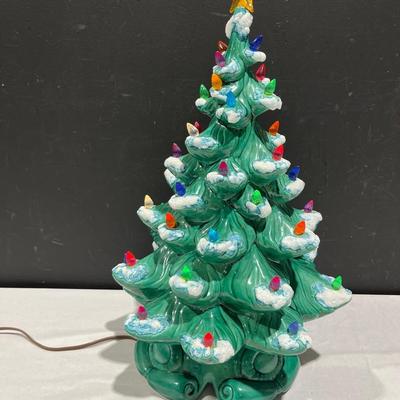 Vintage Leviton Ceramic Musical Christmas Tree