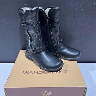 Wanderlust Waterproof Boots Size 8