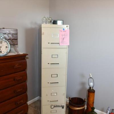 585 office