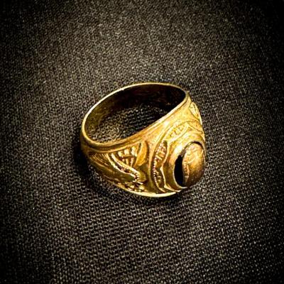 10k gold ring.