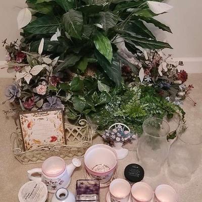 Faux Floral Arrangements, Greenery & Decorative Accents