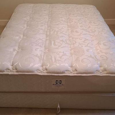 Sealy Queen Size Mattress & Box Spring Set