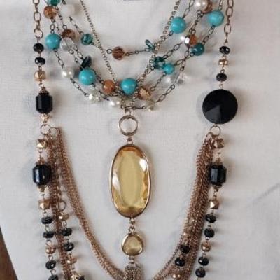 Sale Photo Thumbnail #24: Make plans to come by 9/19-21,, 2025! 80% of the store will be $2 - $20 or less! Or Shop Now for exclusive hand-picked and hard-to-find vintage online at https://UncleAudsVintage.com.shop! New items added online daily! In-Person Sale Days: Sept. 19 - 21, 