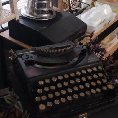 Sale Photo Thumbnail #10: Make plans to come by 9/19-21,, 2025! 80% of the store will be $2 - $20 or less! Or Shop Now for exclusive hand-picked and hard-to-find vintage online at https://UncleAudsVintage.com.shop! New items added online daily! In-Person Sale Days: Sept. 19 - 21, 