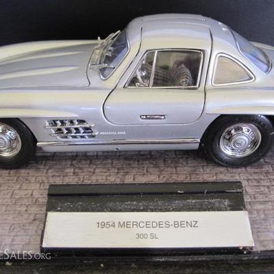 Die-cast model cars, Mercedes Benz and Rolls Royce