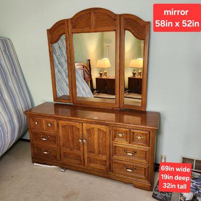 Sale Photo Thumbnail #554