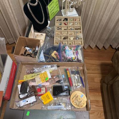Sale Photo Thumbnail #50