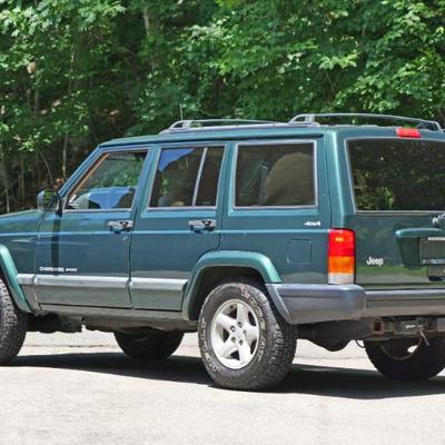 2000 JEEP CHEROKEE SPORT 4x4 / LEATHER / SINGLE OWNER / 75k ORIGINAL MILES | 74,675 original miles, one owner, clean carfax!
VIN:...