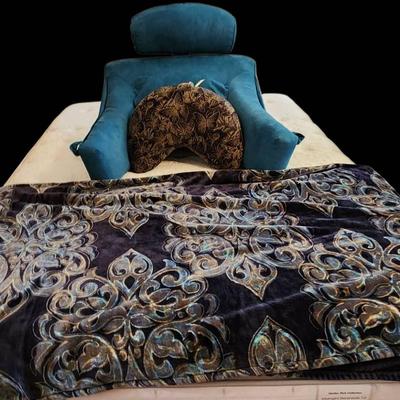 Bedrest Pillow & Throw Blanket