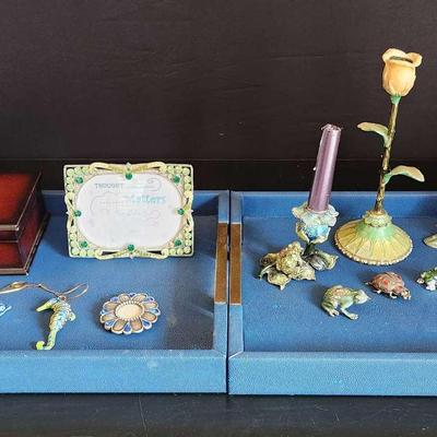 Sparkling Decorative Collection