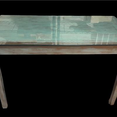 Super Cute Farmhouse Craft Table.
