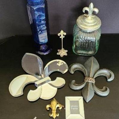 Glass & Fleur-De-Lis