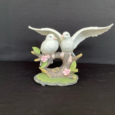 Wellington White Doves