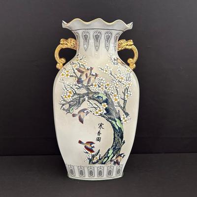 Chinese Porcelain Birds & Bloom Vase 2
