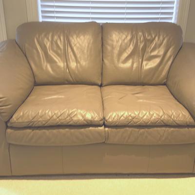 Flexsteel Leather Loveseat