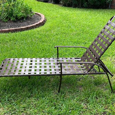 Chaise Lounge 
