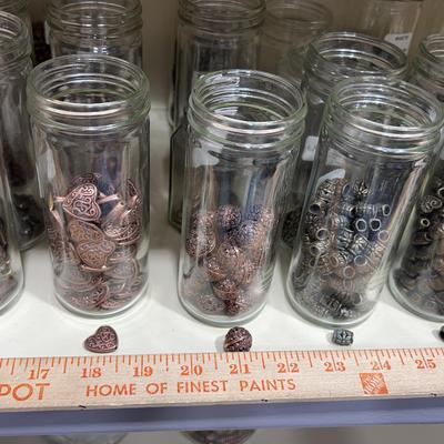 assortment of accessories/beads