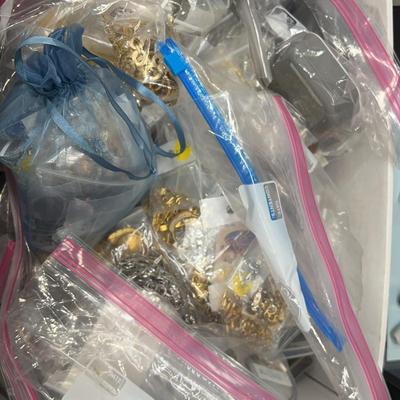 Assortment Of Accessories (mystery lot)
