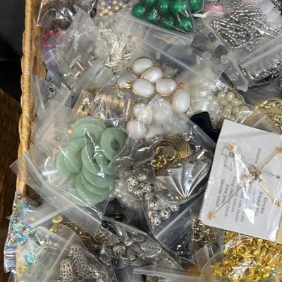 assortment of charms/accessories (mystery lot)
