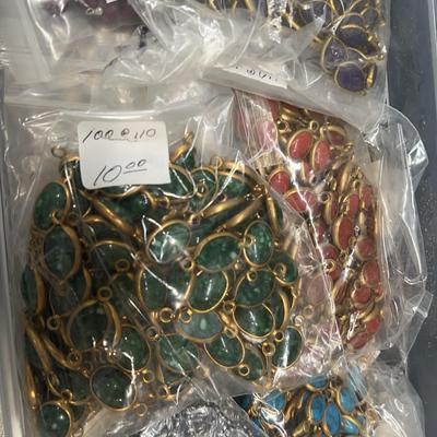 Assortment of Accessories (mystery lot)