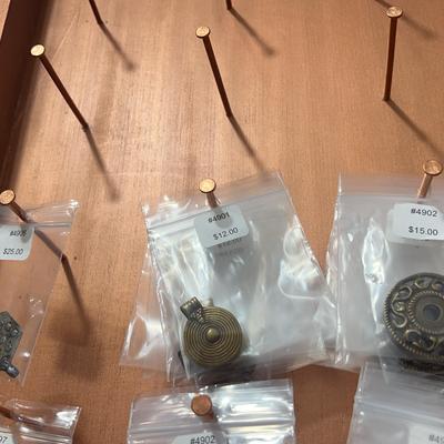 assortment of accessories/pendants (mystery lot)