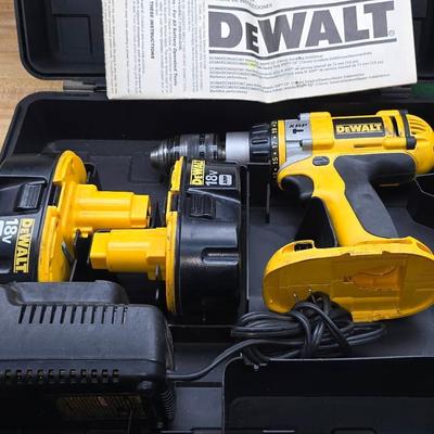 DeWalt Heavy-Duty XRP 18V Hammerdrill Kit