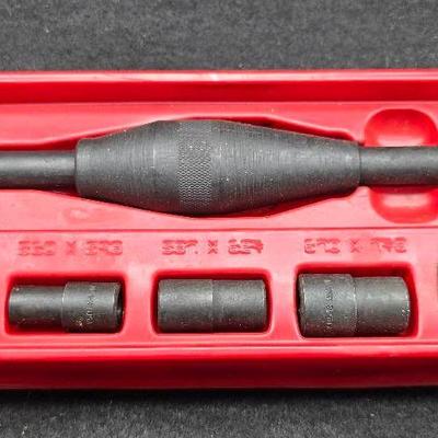 
Snap-On Bolt Extractor & Socket Set