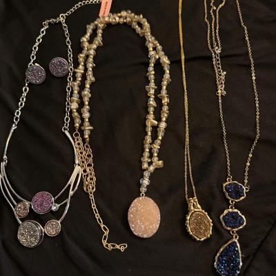 Druzy Costume 